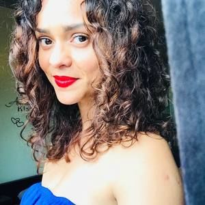 Meet your Posher, Kattia